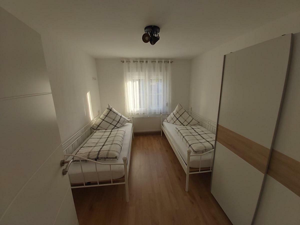 Apartment Claudia ジンスハイム エクステリア 写真